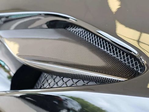 Used 2023 Ferrari F8 Tributo RWD image 20