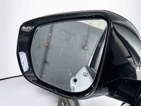 Used 2024 Jeep Grand Cherokee Limited image 16