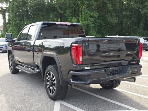 Used 2020 GMC Sierra 3500 AT4 w/ AT4 Premium Package AWD/4WD image 3