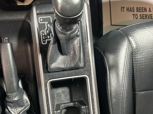 Used 2022 Toyota Tacoma TRD Off-Road image 27