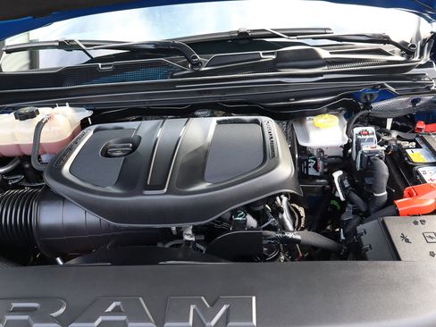 Used 2025 RAM 1500 Big Horn AWD/4WD image 18