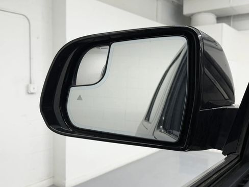 Used 2024 Jeep Wagoneer Series II w/ Flexible Seating Group image 17