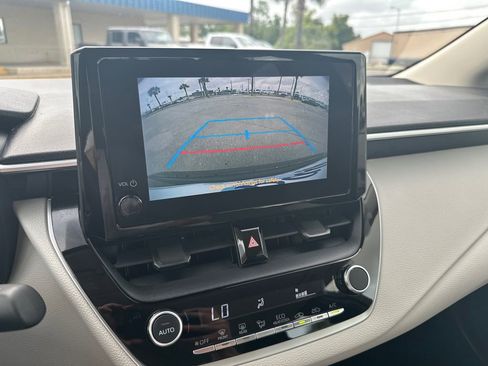 Used 2024 Toyota Corolla LE FWD image 20