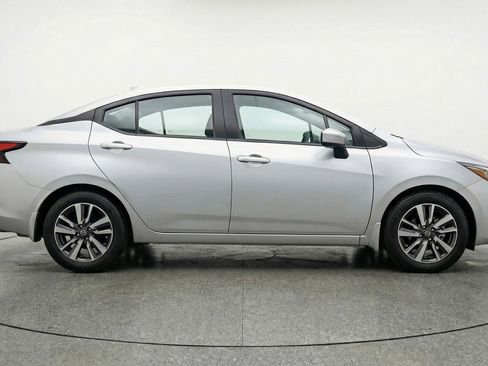 Used 2025 Nissan Versa SV FWD image 11