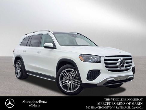 Used 2026 Mercedes-Benz GLS 450 4MATIC image 1
