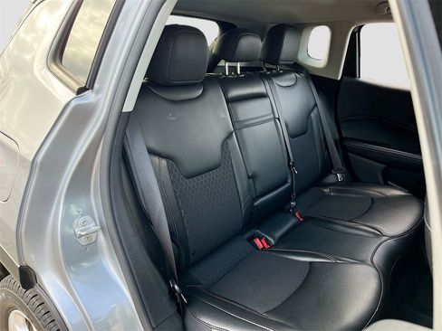 Certified 2020 Jeep Compass Latitude image 23