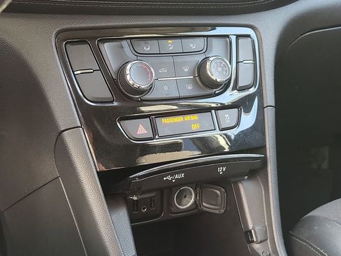 Used 2019 Buick Encore Preferred image 32