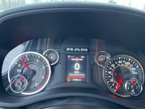 Used 2024 RAM 2500 Big Horn image 17