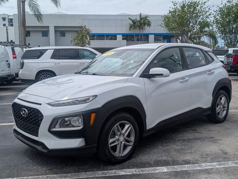 Used 2019 Hyundai Kona SE image 3