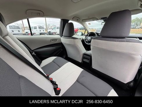 Used 2025 Toyota Corolla LE image 10