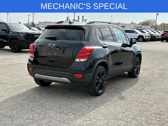 Used 2018 Chevrolet Trax LT w/ Redline Edition AWD/4WD image 5
