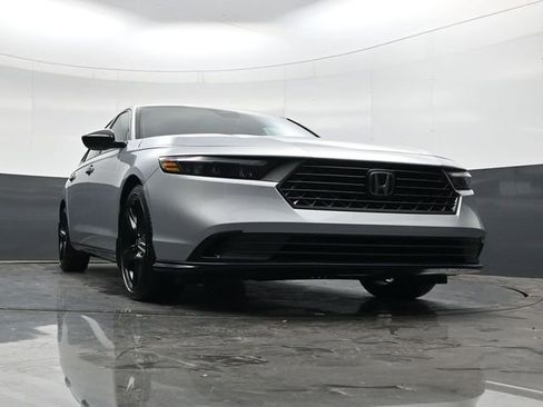 Used 2023 Honda Accord Sport image 30