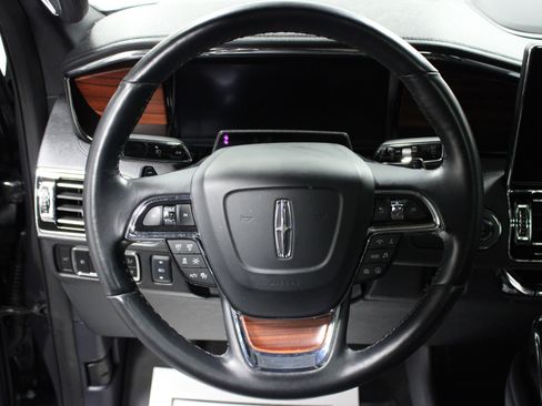 Used 2024 Lincoln Navigator Reserve w/ Equipment Group 201A image 17