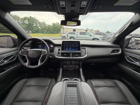 Used 2023 Chevrolet Suburban RST AWD/4WD image 9