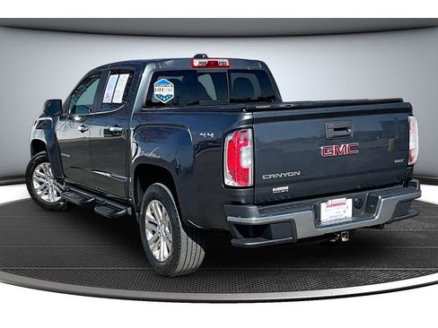 Used 2016 GMC Canyon SLT image 2