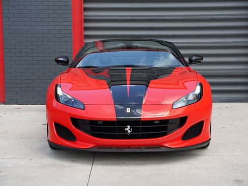 Used 2019 Ferrari Portofino image 16