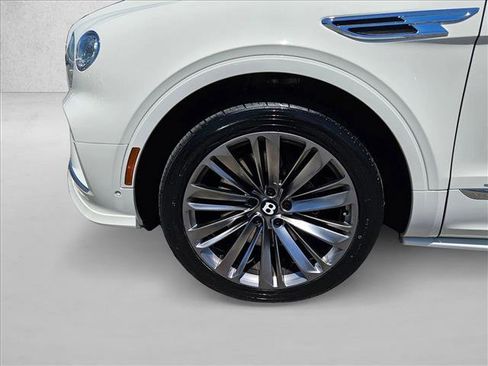 Used 2021 Bentley Bentayga Speed AWD/4WD image 23