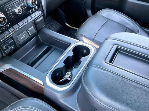 Used 2019 GMC Sierra 1500 SLT RWD image 15