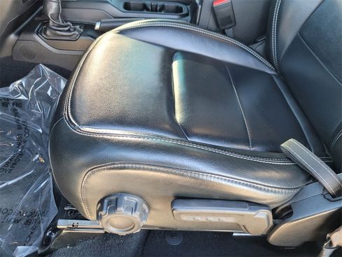 Used 2022 Jeep Wrangler Unlimited Sahara w/ Cold Weather Group image 17