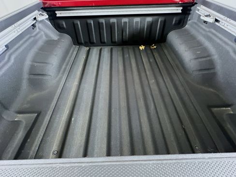 Used 2024 Nissan Frontier SL w/ Technology Package image 27