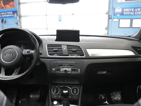 Used 2016 Audi Q3 2.0T Prestige AWD/4WD image 17