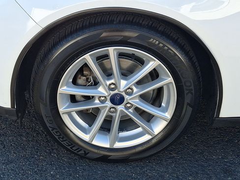 Used 2016 Ford Focus SE FWD image 27