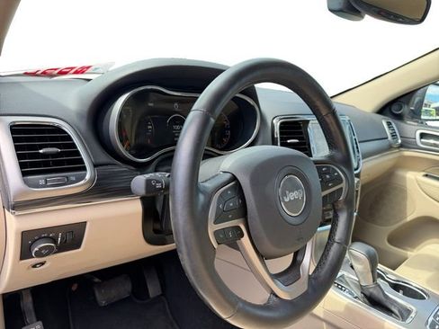 Certified 2020 Jeep Grand Cherokee Limited w/ Luxury Group II AWD/4WD image 18