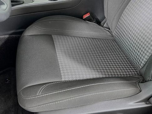 Used 2016 Dodge Challenger R/T w/ Driver Convenience Group image 19