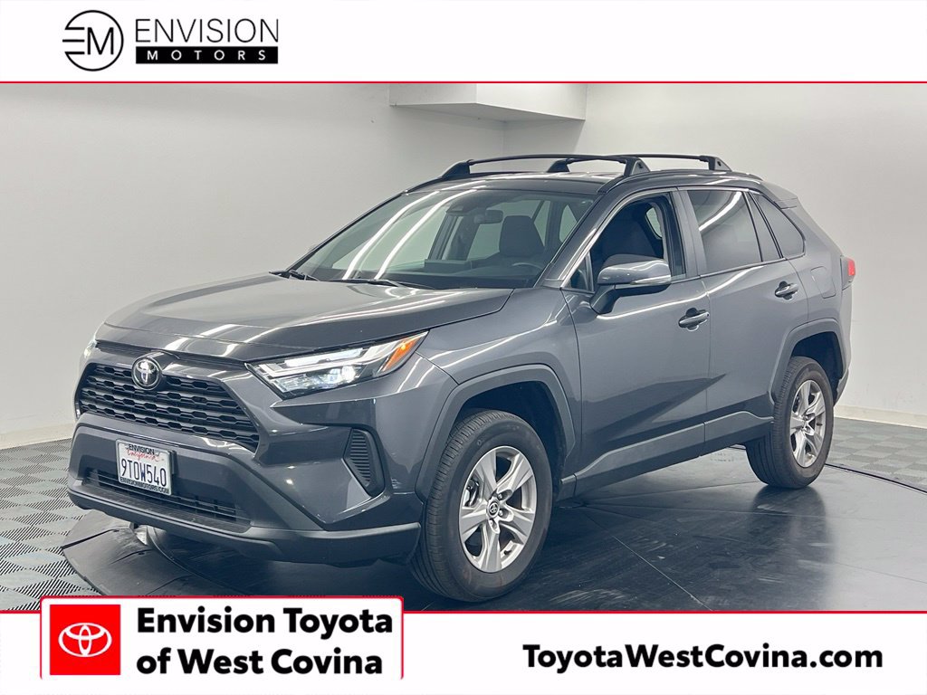Used 2025 Toyota RAV4 XLE FWD image 1