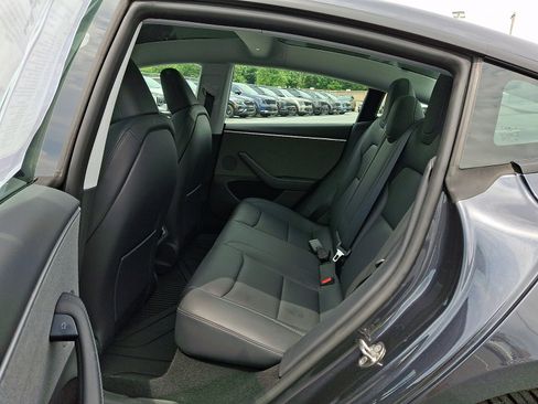 Used 2024 Tesla Model 3 Standard Range RWD image 11