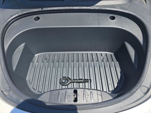 Used 2021 Tesla Model 3 Standard Range Plus RWD image 6