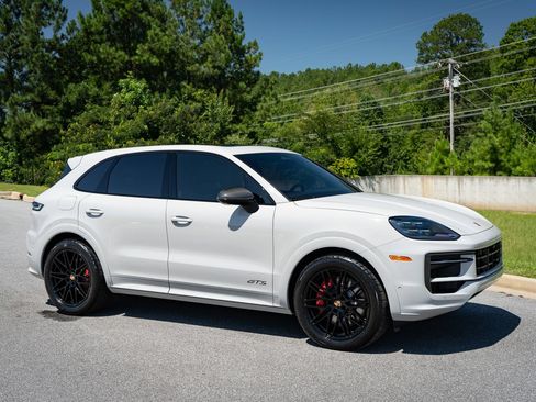 Used 2023 Porsche Cayenne GTS AWD/4WD image 27