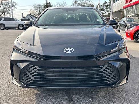 Used 2026 Toyota Camry LE w/ Convenience Package image 8