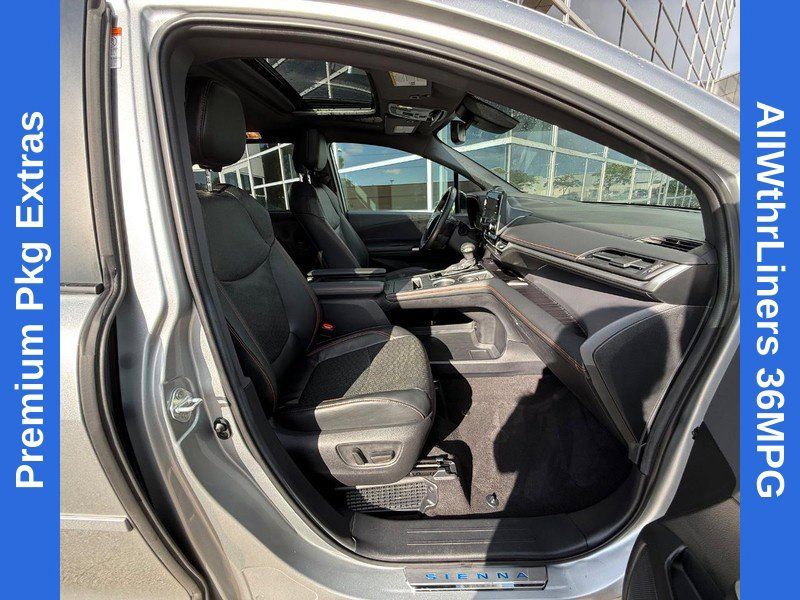 Used 2024 Toyota Sienna XSE w/ XSE Premium Package FWD image 10