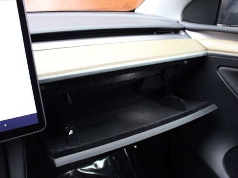 Used 2023 Tesla Model Y Long Range image 30