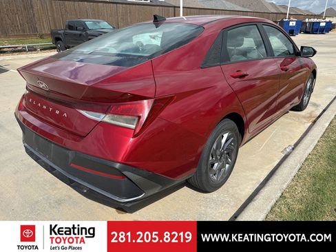 Used 2024 Hyundai Elantra SEL image 7