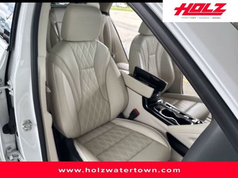 Certified 2023 Buick Envision Avenir AWD/4WD image 25