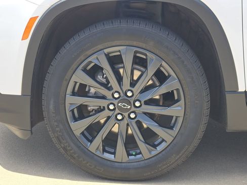 Used 2023 Chevrolet Traverse RS FWD image 28