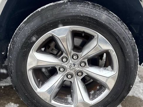 Used 2019 RAM 1500 Limited w/ Body Color Bumper Group AWD/4WD image 9