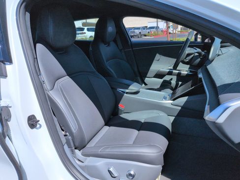 Used 2024 Lucid Air Touring AWD/4WD image 31