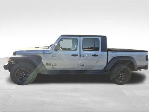 Used 2021 Jeep Gladiator Sport image 12
