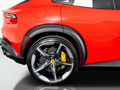 Used 2026 Ferrari Purosangue image 8