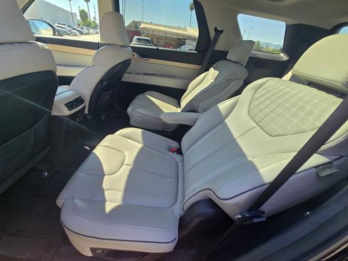 Used 2024 Hyundai Palisade Limited image 21