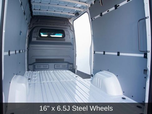 Used 2025 Mercedes-Benz Sprinter 2500 image 41