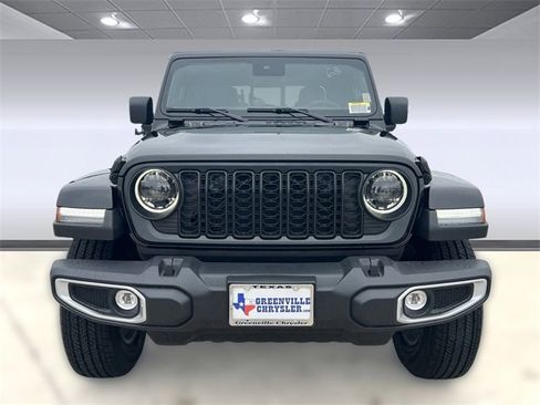 New 2025 Jeep Gladiator Sport w/ Premium Package image 5