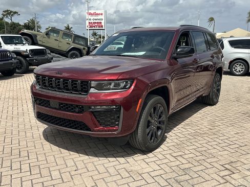 New 2026 Jeep Grand Cherokee L Limited AWD/4WD image 3