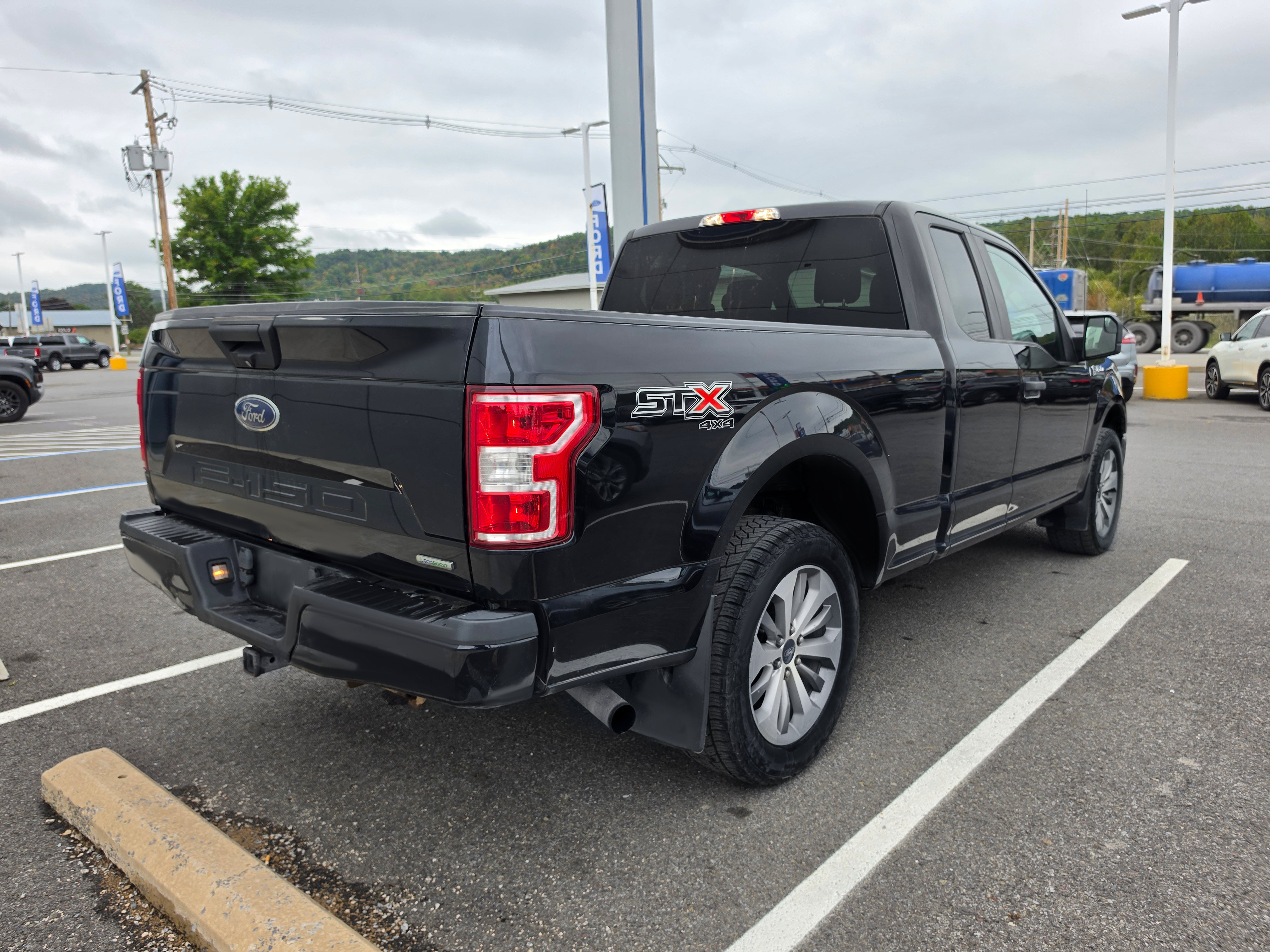Used 2018 Ford F150 XL w/ Equipment Group 101A Mid AWD/4WD image 3