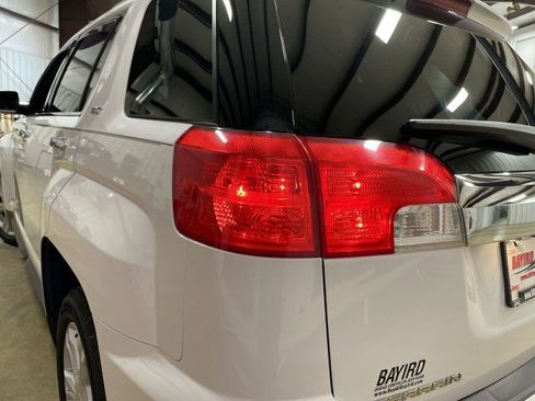 Used 2016 GMC Terrain SLT FWD image 25