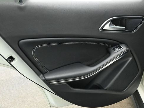 Used 2017 Mercedes-Benz GLA 250 GLA 250 image 14