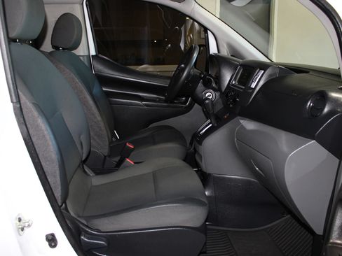 Used 2020 Nissan NV200 S FWD image 23